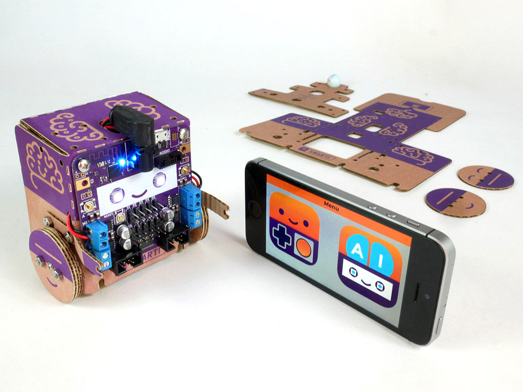 Read more about the article ‘Smartibot’ ชุดของเล่น DIY สุดล้ำชวนทำหุ่นยนต์ง่ายๆ จากของใกล้ตัว