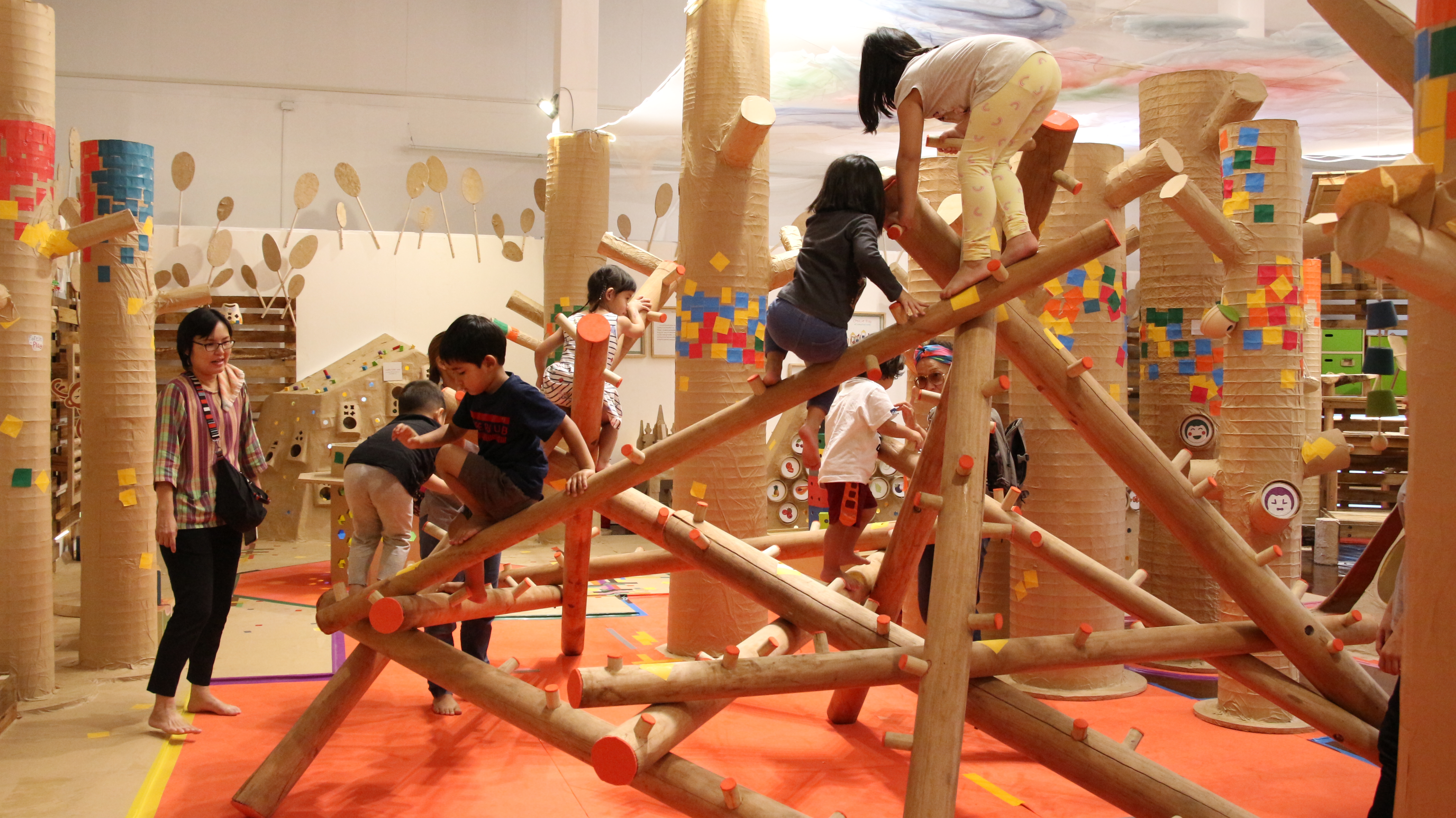 Forest of Play นิทรรศการเล่นได้ขนาดใหญ่กลางเมือง ส่งเสริมพัฒนาการของเด็กรอบด้าน